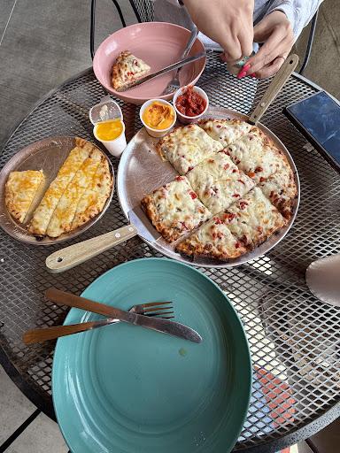 Mom's Diner
